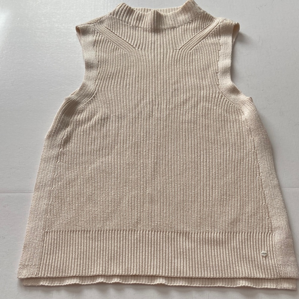 Olsen Sleeveless Ribbed Knit Top in Cream